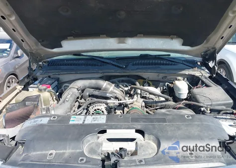 2005 Chevrolet Silverado 2500Hd Ls from USA, damaged, VIN 1GCHC232X5F869342